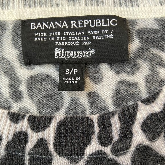 Banana Republic Small Wool/Cashmere Blend Sweater - Picture 3 of 4